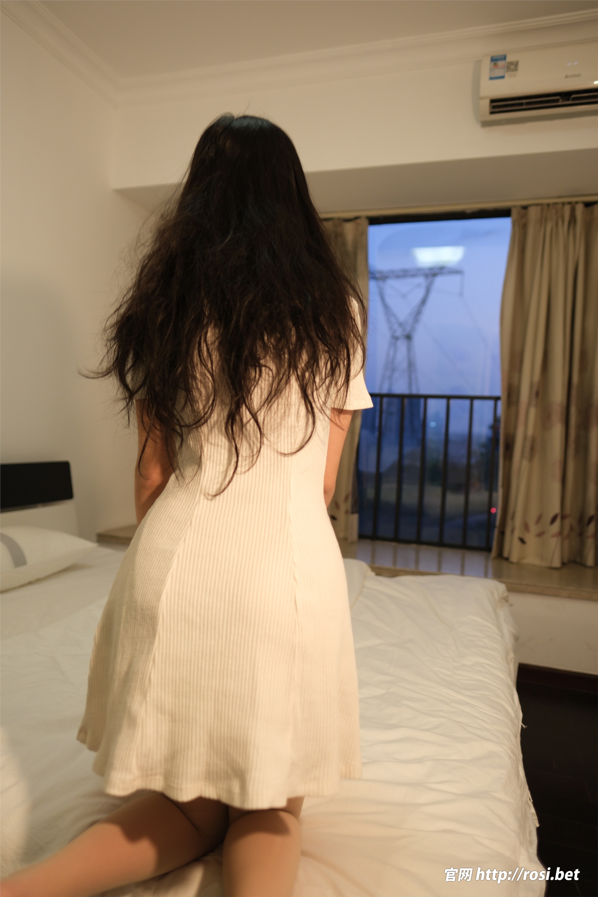 ROSI写真 2025.12.14 NO.5123